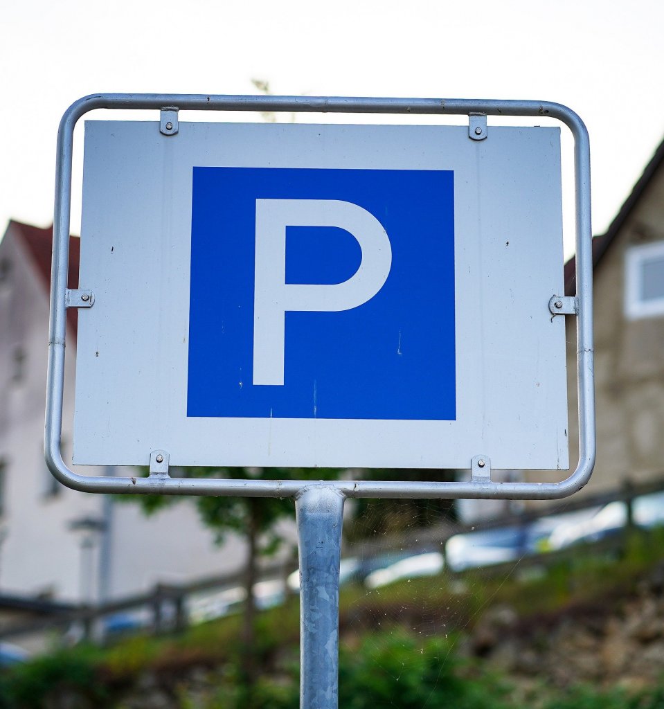 Emelkednek a parkolási díjak Szentendrén