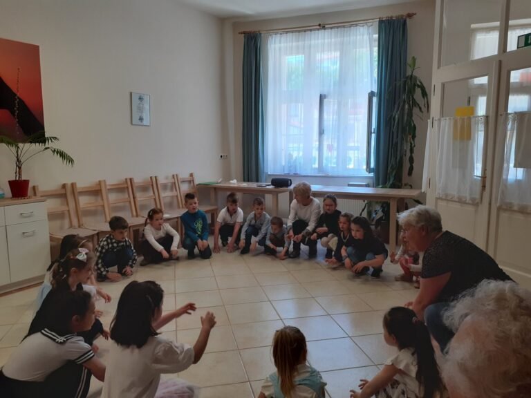 Megemlékeztek az anyákról a Kalászi Idősek Klubjában is