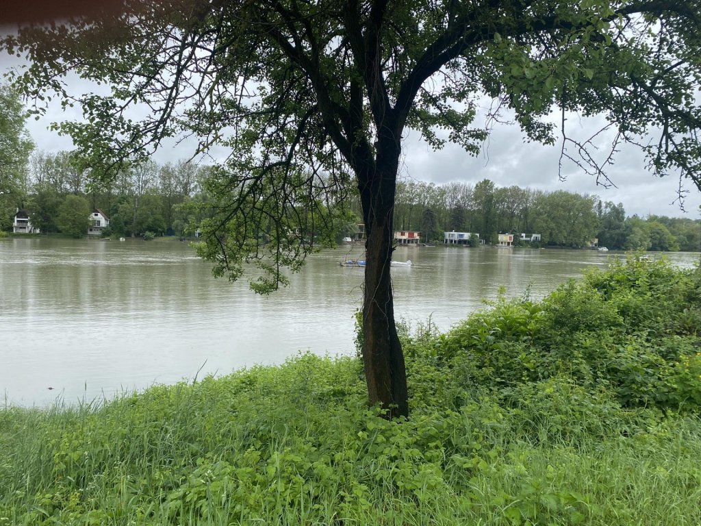 Víz alá került a nemzetközi kerékpárút budakalászi szakasza