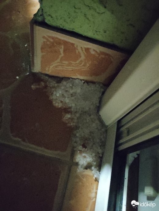 Jégeső volt éjjel Pomázon