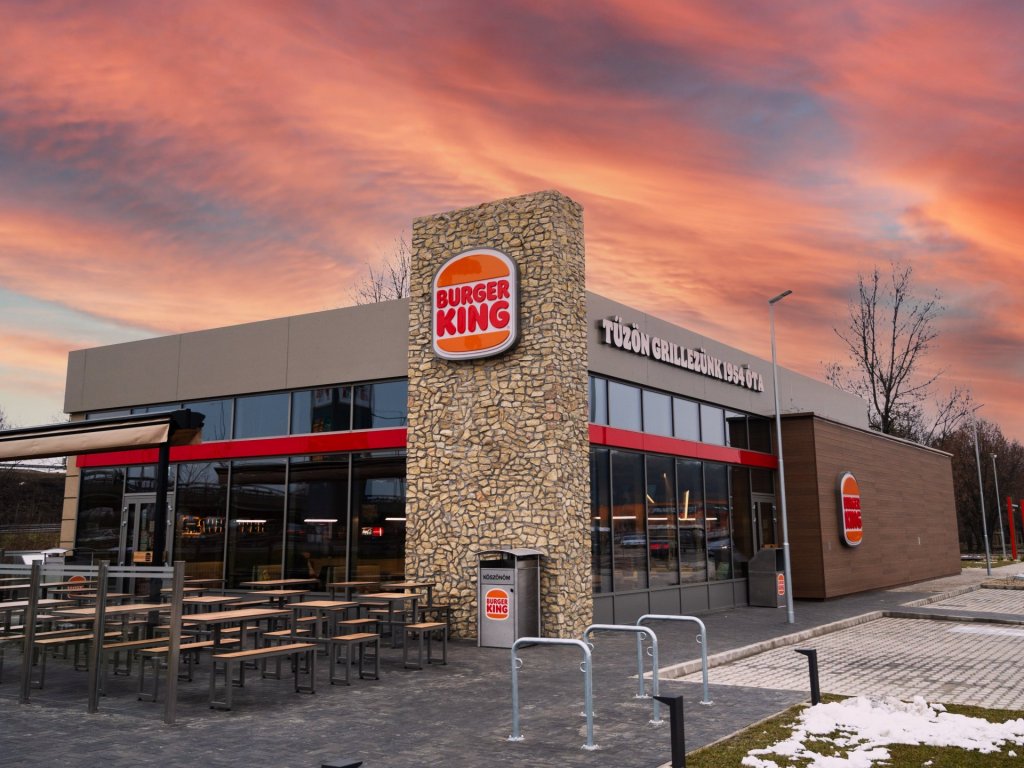 Új találkozópont a 11-es főútnál: megérkezett Budakalászra a BURGER KING®