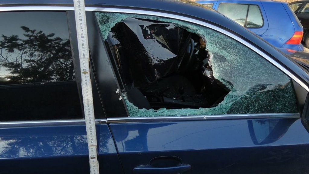 Vadászfegyvert és pénzt lopott egy 35 éves gyanúsított Pomázon