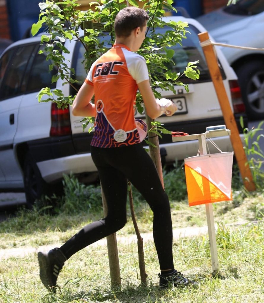 Tájékozódási futókkal találkozhatunk Szentendre belvárosában is a Diákolimpia idején 