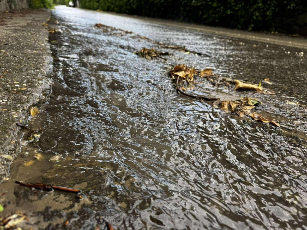 Csőtörés a Cseresznyés úton