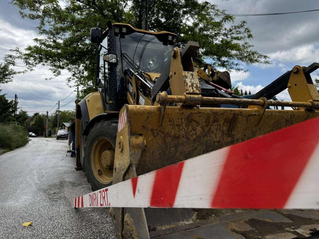 Csőtörés a Cseresznyés úton