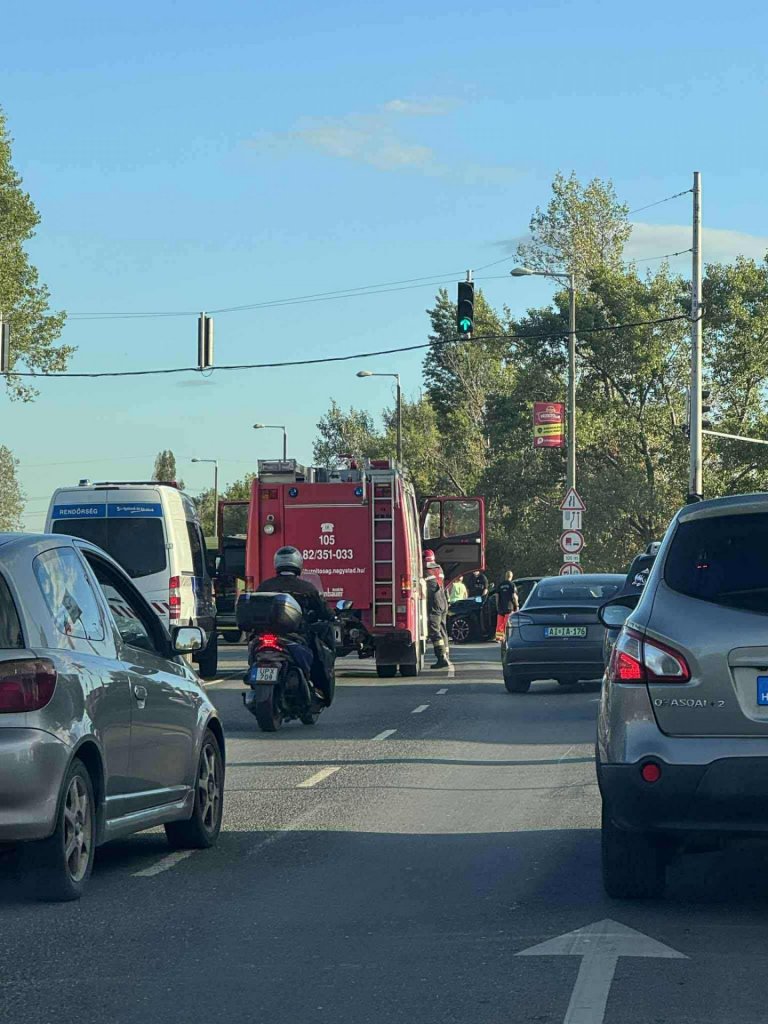 Két közlekedési baleset történt a 11-es főúton Szentendre térségében