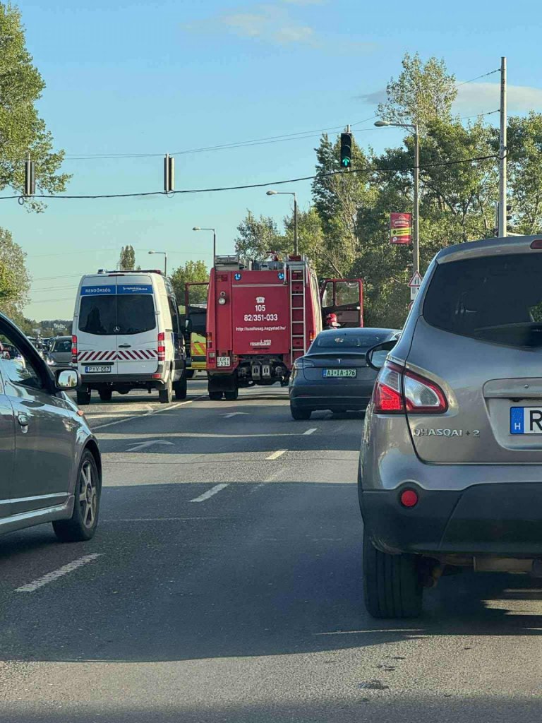 Két közlekedési baleset történt a 11-es főúton Szentendre térségében