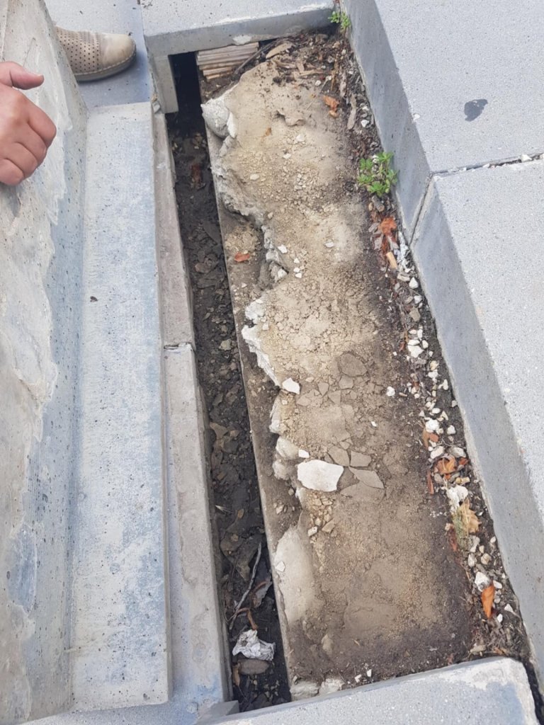 Tartós, árvízálló megoldás készül az Apor-hídi lépcsőknél