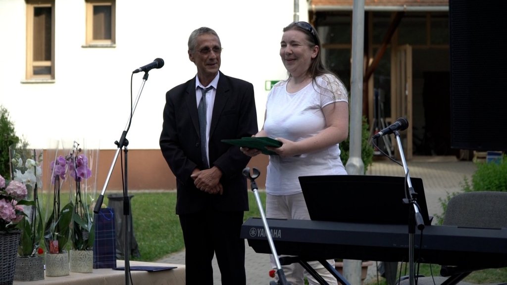 Slezák Szilvia védőnő kapta idén „Budakalászi Polgárok Egészségéért” Díjat