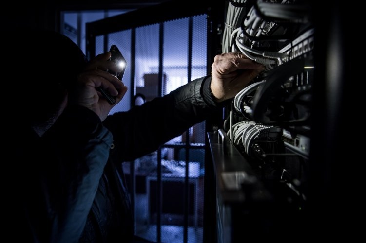 Figyeljen jobban, hogy ne érje kár!