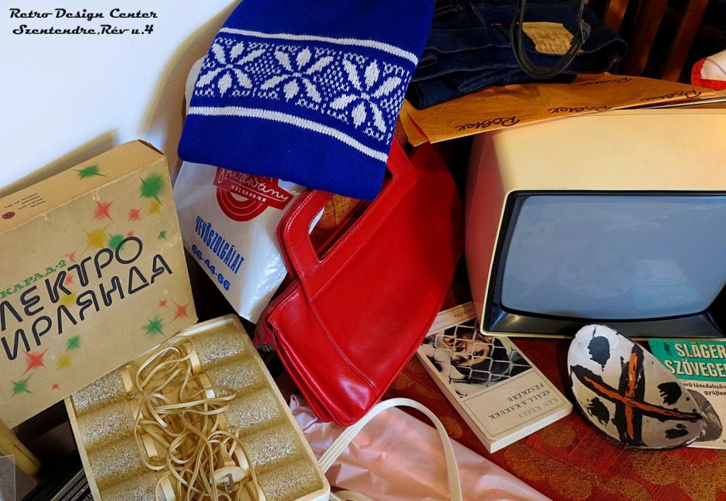 Retróságok jótékonysági garázsvására 