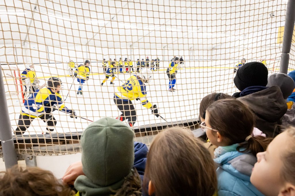 Kettős évforduló a Zöldszigeten – harminc éve alakult a Szent István Cserkészcsapat, tíz éve működik a jégpálya