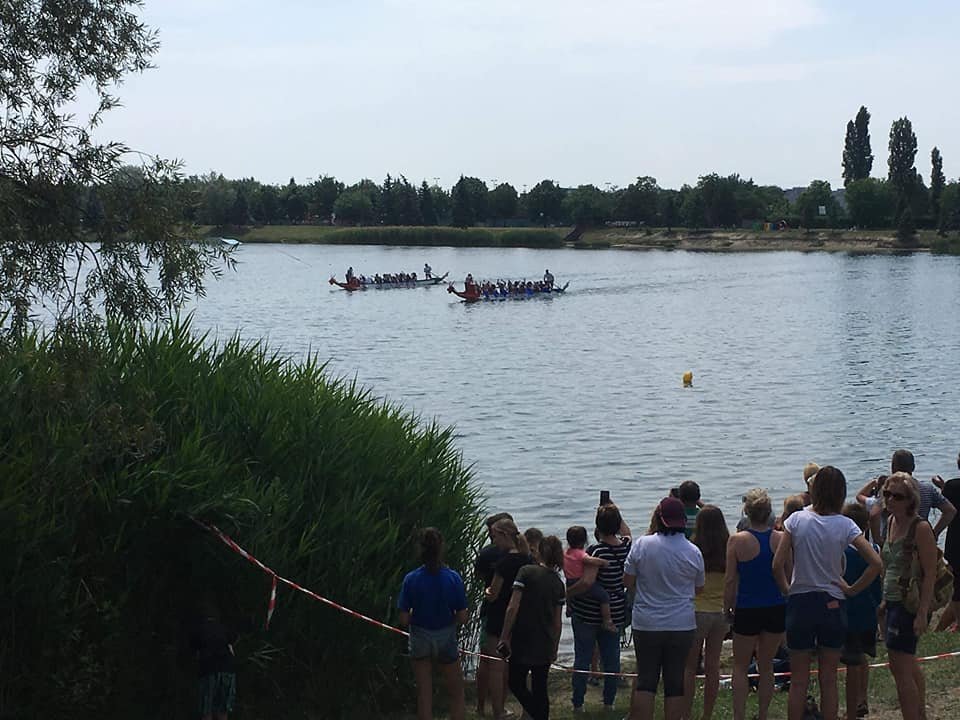 Sárkányhajó verseny az Omszk-tavon! 