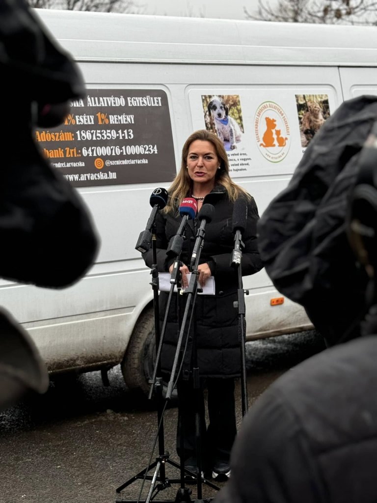 Idén már 120 tonna állateledelt adományozott a kormány civil szervezeteknek