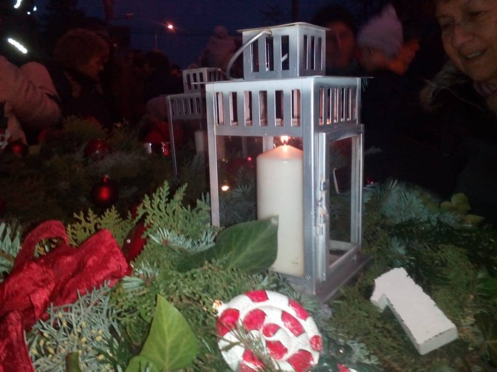 Hit - Meggyullad az első gyertya