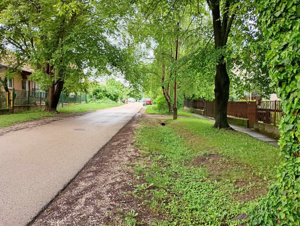 Ingatlanok előtti közterületek, árkok tisztántartása