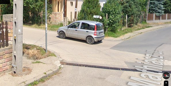 Újabb fejlesztés indul a Vasúti villasor térségében – vízelvezető rácsot és járdát újítanak fel