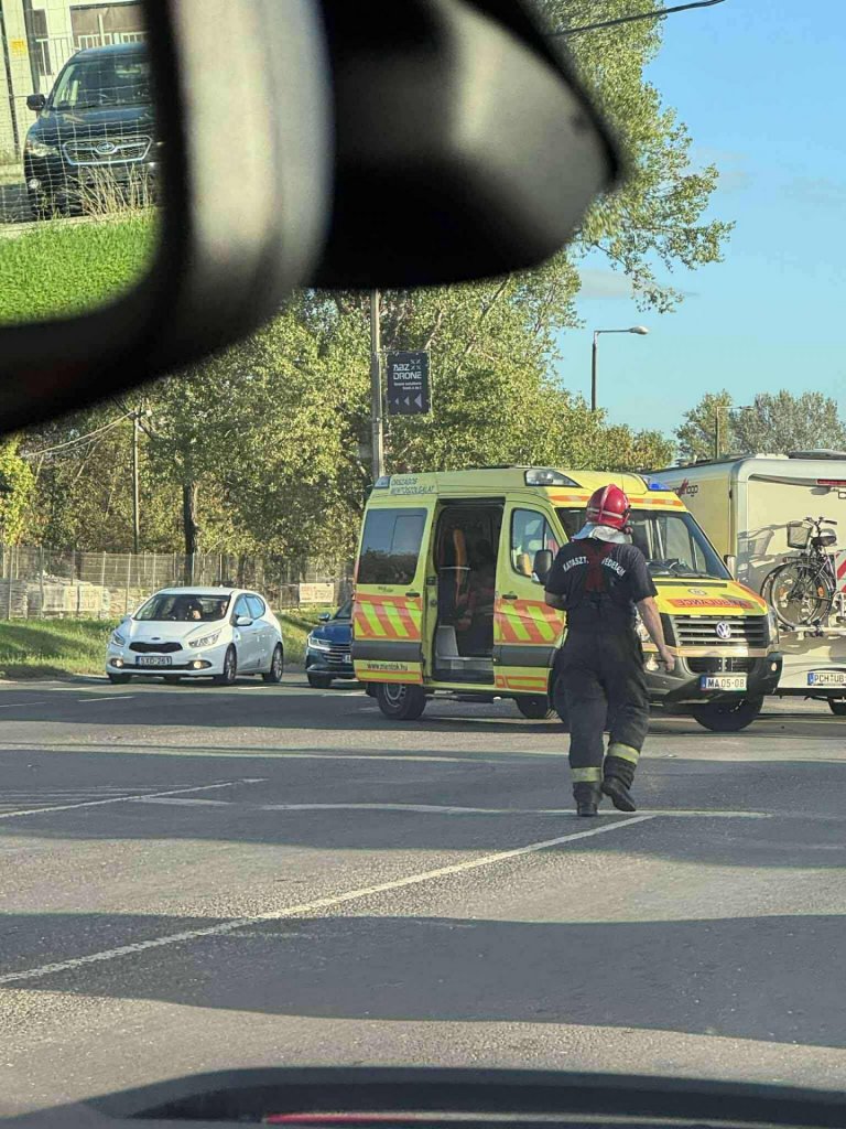 Két közlekedési baleset történt a 11-es főúton Szentendre térségében