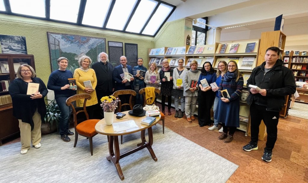 Krasznahorkai László könyvadománnyal tért vissza Szentendrére