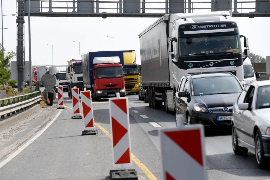 Hatalmas torlódás az M0-son