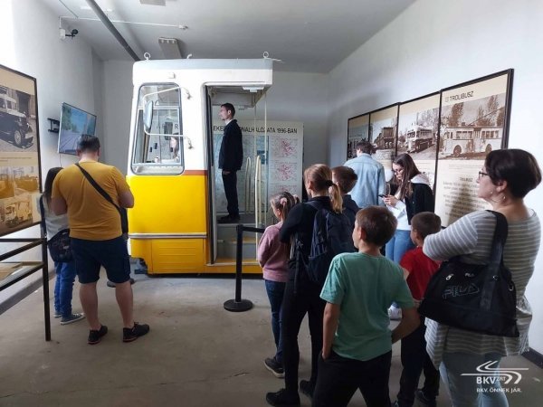 Már villamos-szimulátorral is várja a látogatókat a szentendrei közlekedési múzeum