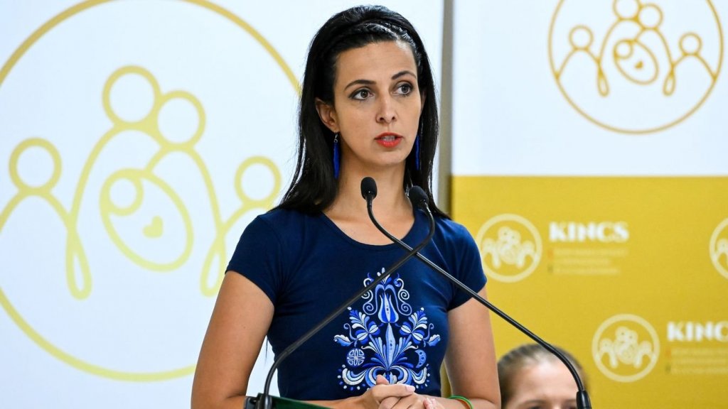 Koncz Zsófia: október elsejétől adómentesek a háromgyermekes édesanyák