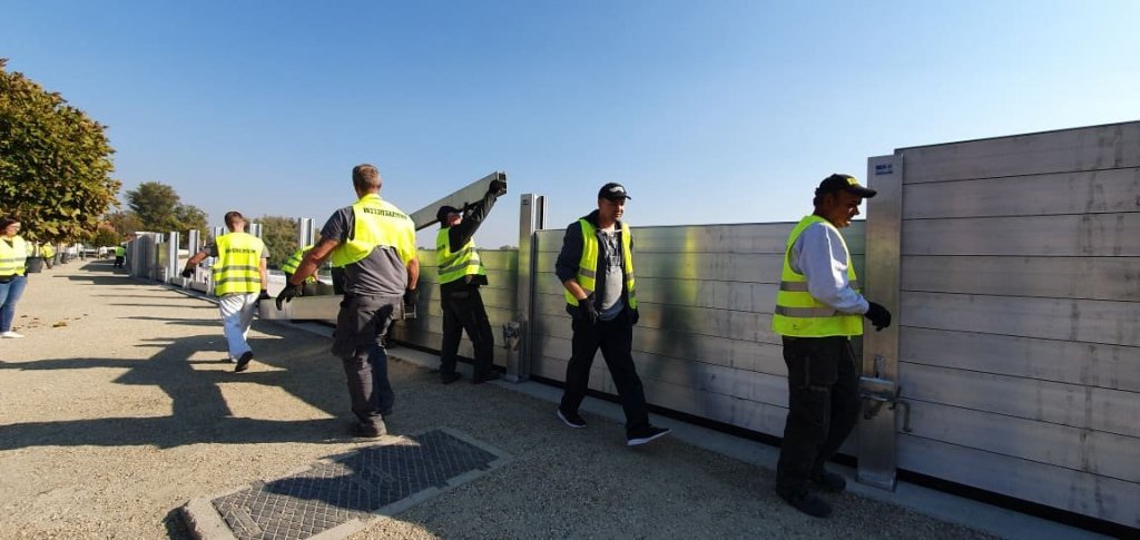 Új rekordidő a mobil árvízvédelmi fal felépítésénél.