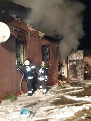 Kigyulladt egy ezerötszáz négyzetméteres asztalosműhely Pomázon