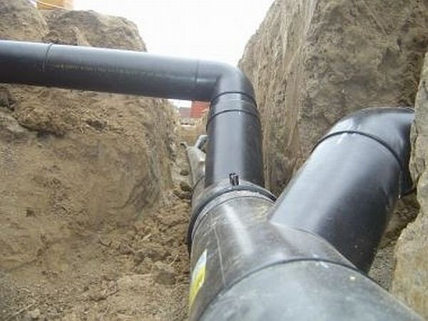 Jól halad a csatornahálózat fejlesztése a városban