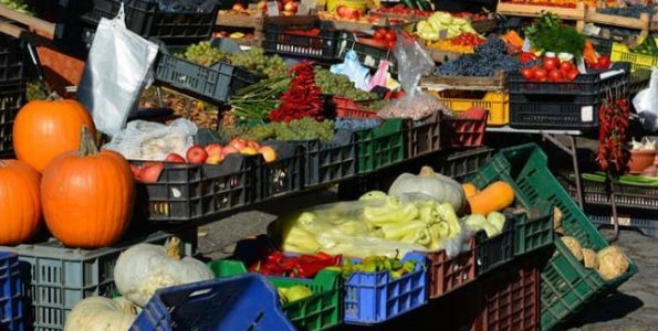 Internetes rendeléssel juthatnak a vásárlók a termelői piac termékeihez