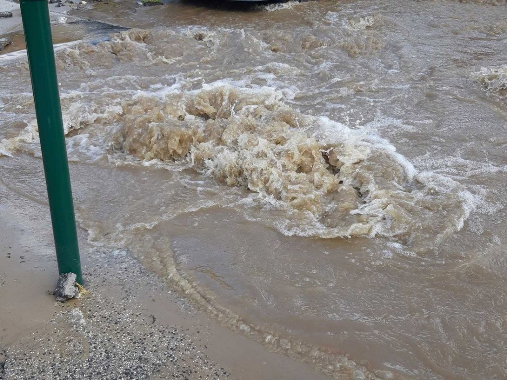 Szennyvizet vezetnek a Dunába csőtörés miatt