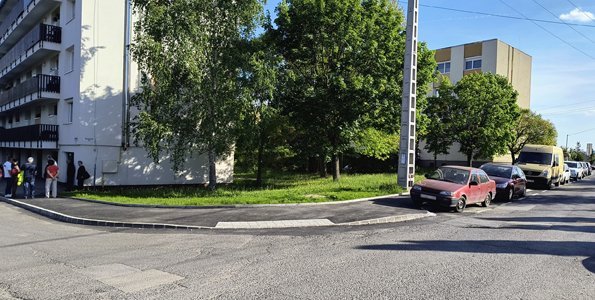 A Kondor Béla utcában elkezdik a garázsok előtti víznyelő szerkezetének átalakítását