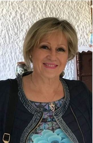 Dr. Pázmány Annamária a SZEI nyugalmazott főigazgatója Magyar Érdemrend Lovagkereszt kitüntetést kapott