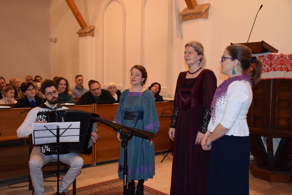 Teltházas volt a Szent Ferenc Karitászcsoport jótékonysági koncertje