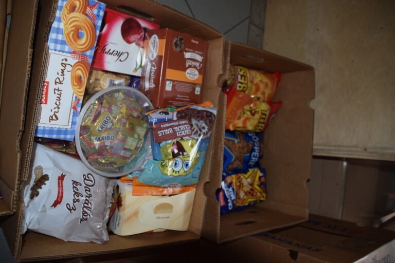 Továbbra is várják az adományokat a Faluházban