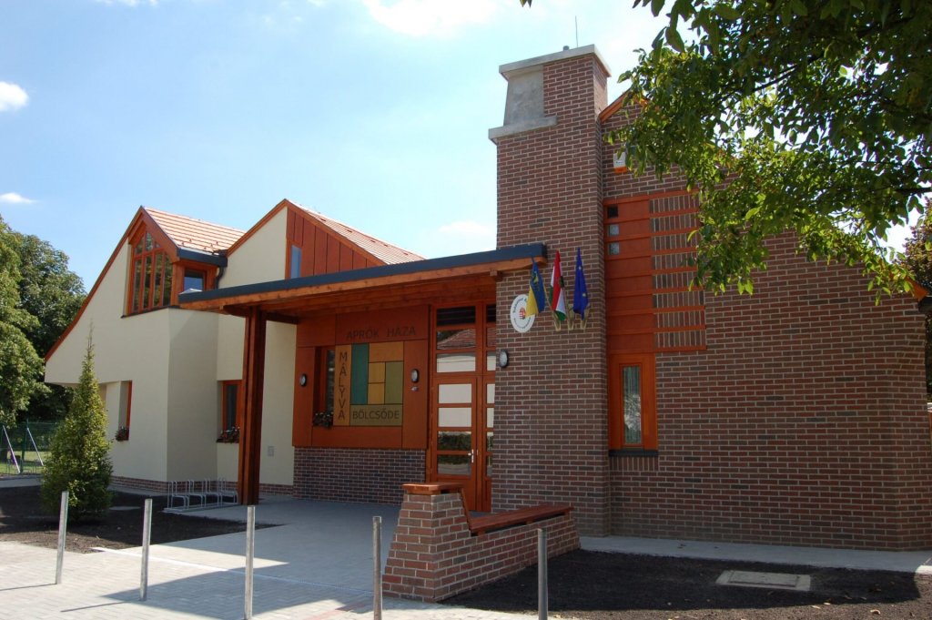 Keddig adhatjuk le a bölcsődei jelentkezési lapokat