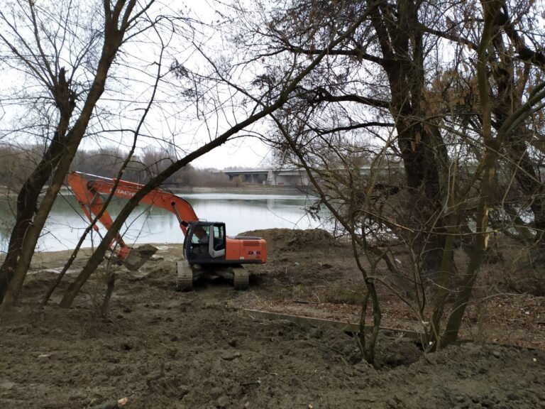 Vizsgálat a budakalászi Duna-parton indult építkezés miatt