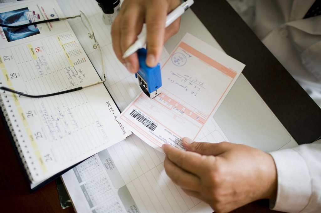 Korrupt főorvos akadt fenn a megbízhatósági vizsgálaton