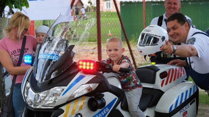 Motorversennyel a biztonságos közlekedésért