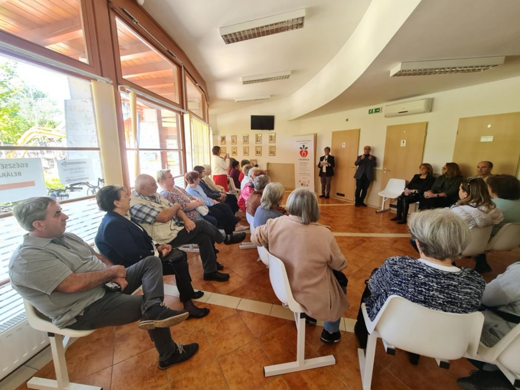 dr. Asztalos Imre portréját szombaton helyezték el az Egészségház dicsőségfalán