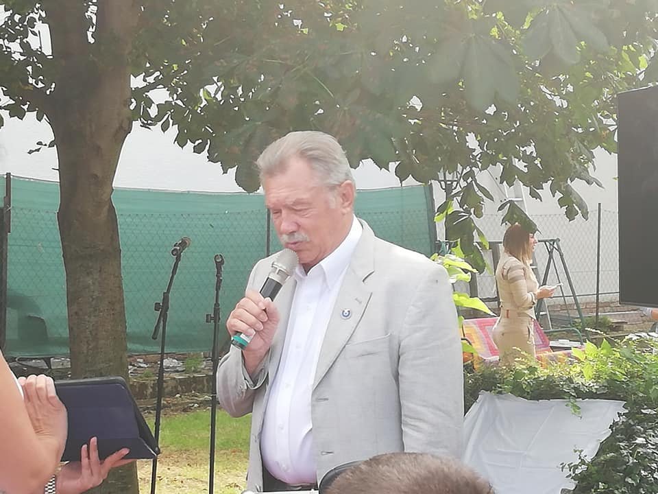 Farkas Bertalan is részt vett az emléktábla avatáson Budakalászon