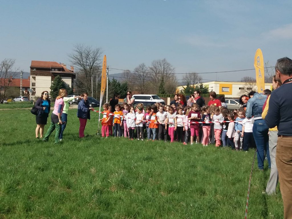 Mezei futóversenyt rendeztek az óvodásoknak