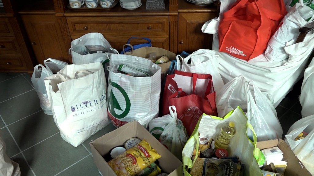 Adománygyűjtés a szentendrei rászoruló családok részére