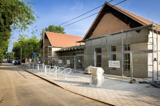 Műszaki átadás a Vasút soron