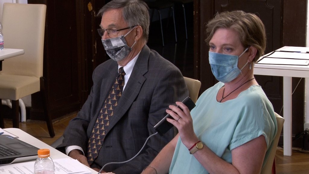 Plágiumbotrány Szentendrén - lemondásra szólították fel Hernádi Krisztinát