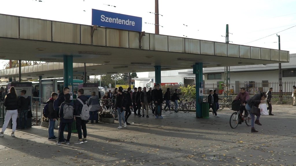 Elneveznék a HÉV-és autóbusz állomás területét