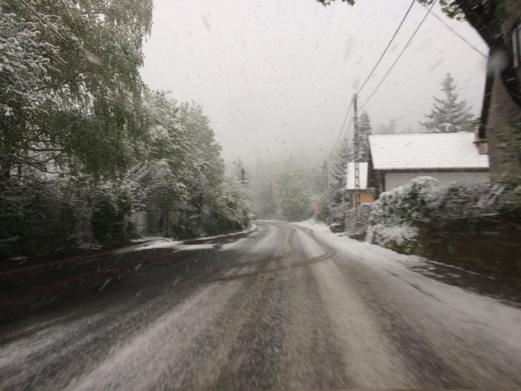 Megkezdődött hajnalban a síkosságmentesítés 