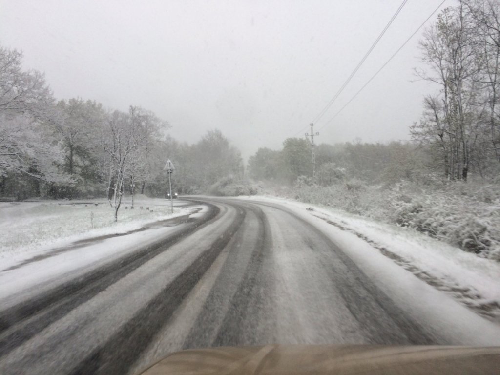 Hófúvás lassíthatja a közlekedést