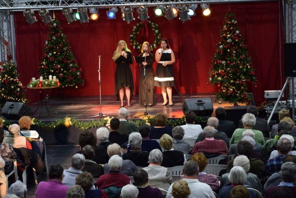 Több száz nyugdíjas ünnepelhetett együtt