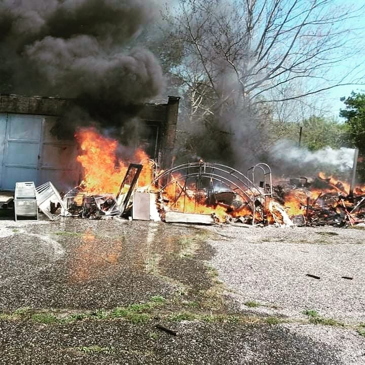 Tűz volt egy volt raktárépület közelében szombaton